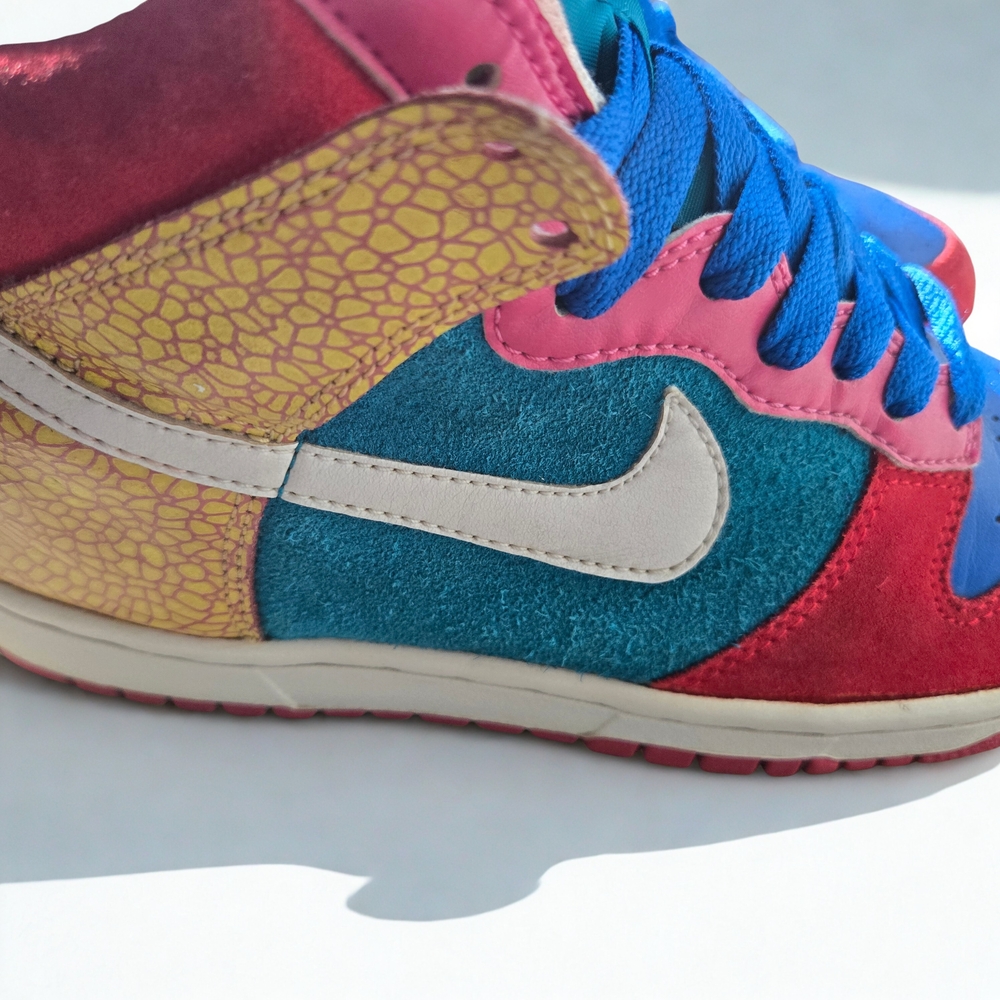 NIKE DUNK HIGH "MULTI-COLOR GRADIENT" (W) | US Women's 7.5 - Picture 4 of 9